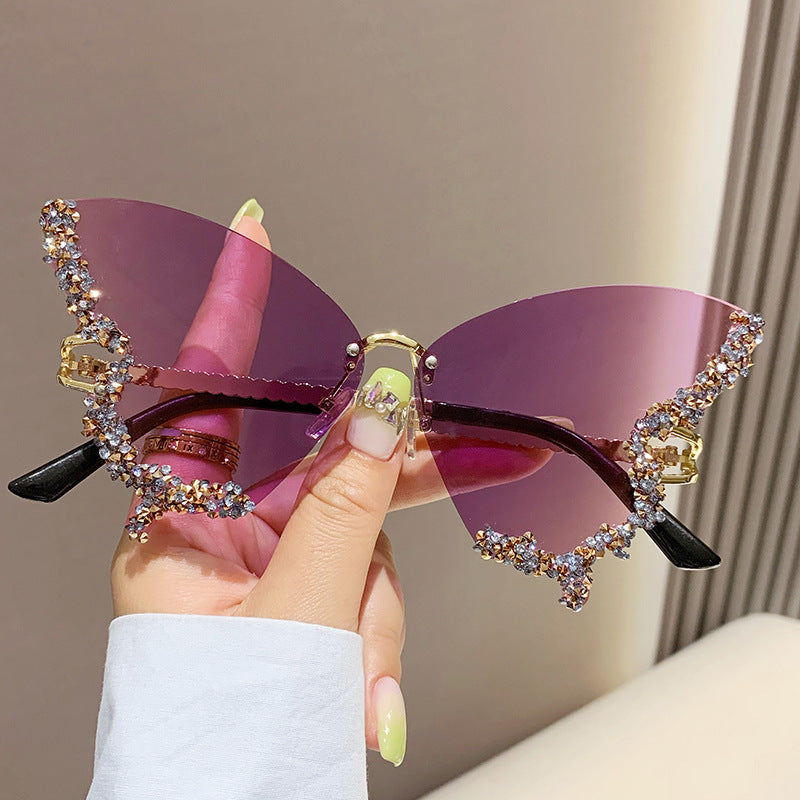 Diamond Butterfly Sunglasses - Stylish & Comfortable Gradient Shades with PC Lens