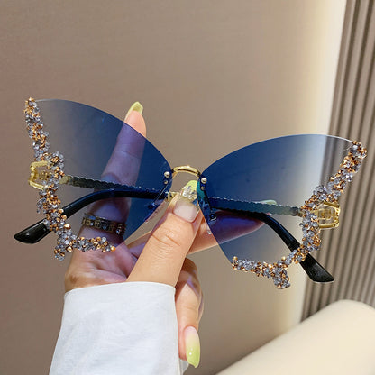 Diamond Butterfly Sunglasses - Stylish & Comfortable Gradient Shades with PC Lens